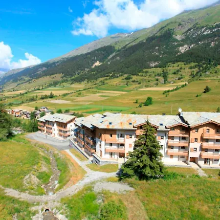 Appartement Spacieux 6 Personnes Au Pied Des Pistes Avec Wifi Et Parking - Fr-1-508-27 Lägenhet *